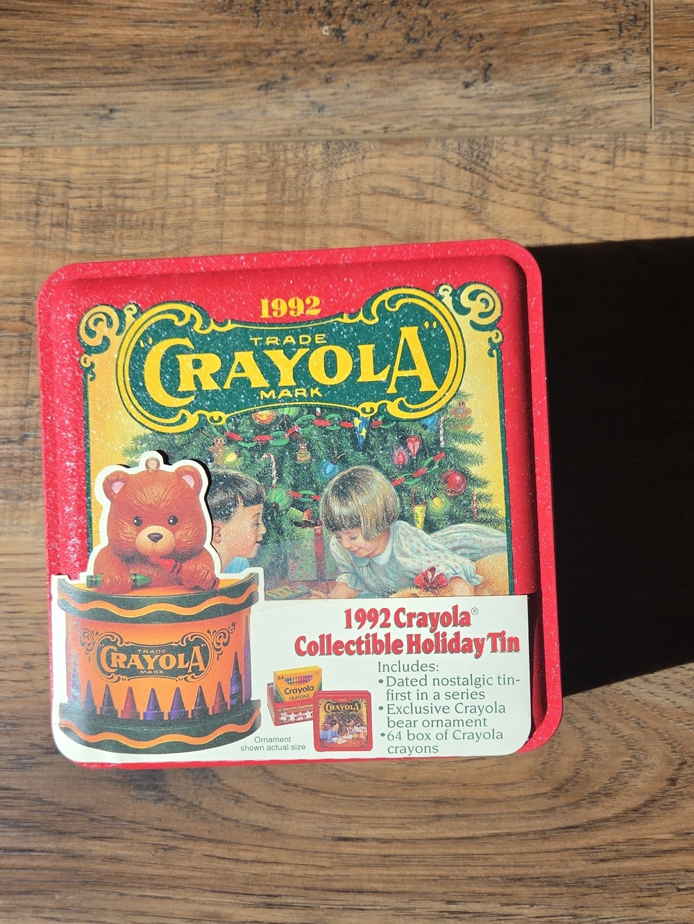 Crayola Collectible Holiday Tin - Red